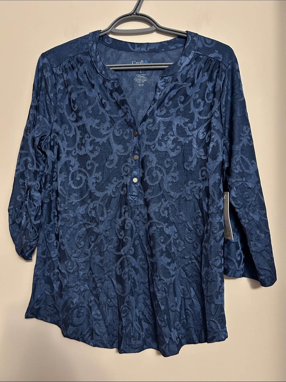 Croft & Barrow blue pullover top snap front adjustable sleeves size small NWT